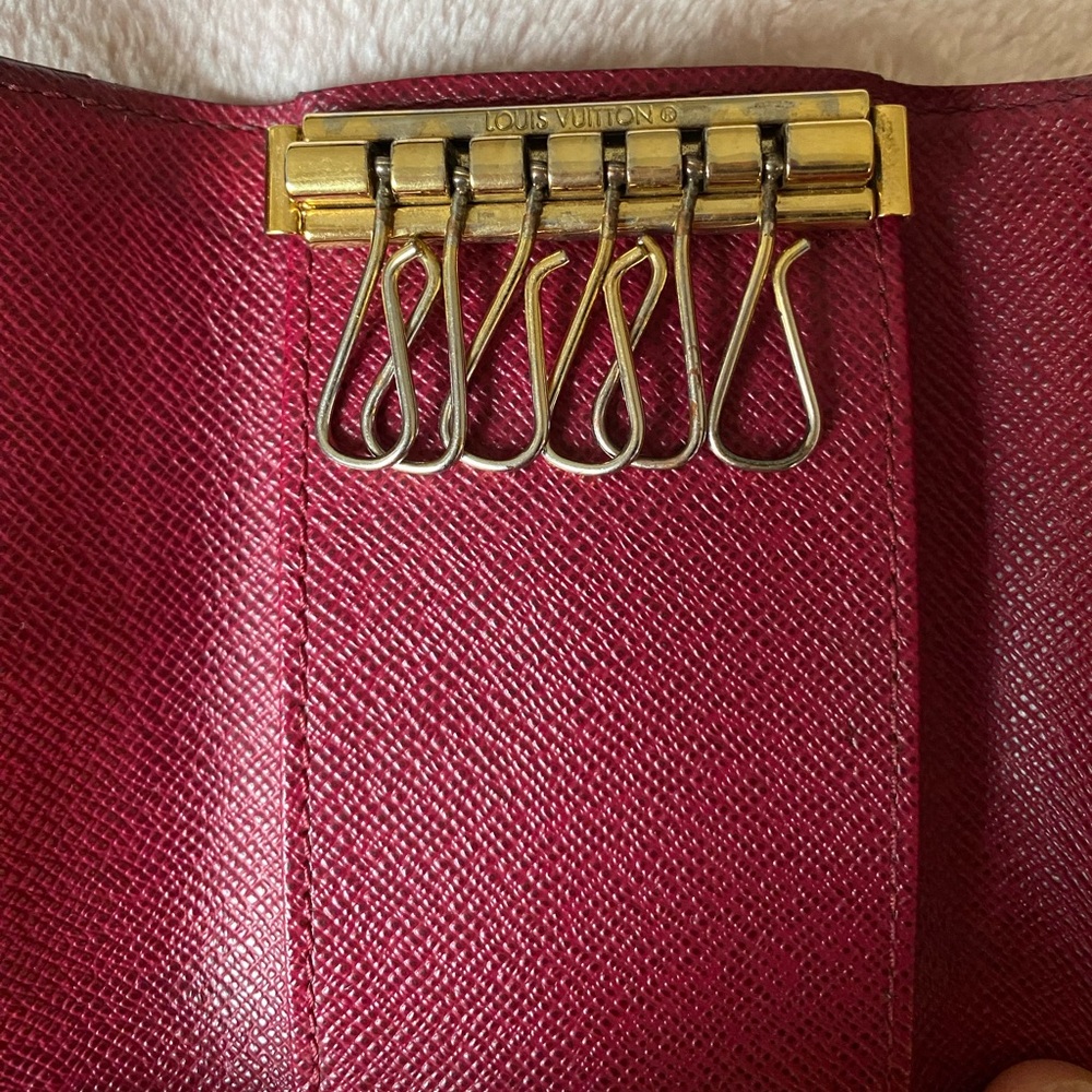 ✨LOUIS VUITTON✨ ~ AUTHENTIC ~ MONOGRAM MULTICLE 6 KEY HOLDER ~ FUCHSIA - Picture 4 of 10